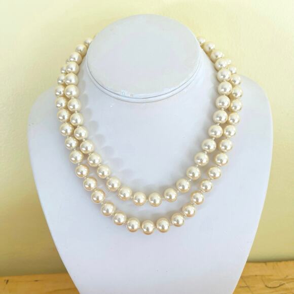 Vintage Kenneth Jay Lane KJL Dbl Strand Faux Pearl Necklace Double Gold Tone - Picture 4 of 11